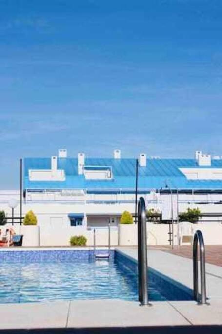 Large Modern Beach Front Apartment, Rooftop Pool!! Marbella Exteriör bild