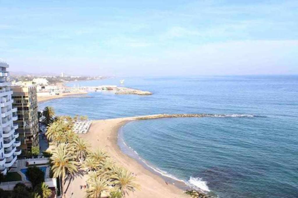 Large Modern Beach Front Apartment, Rooftop Pool!! Marbella Exteriör bild